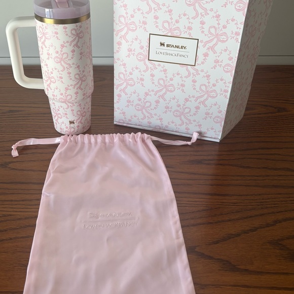 Stanley White and Pink Bow Design Tumbler Set - Picture 2 of 3